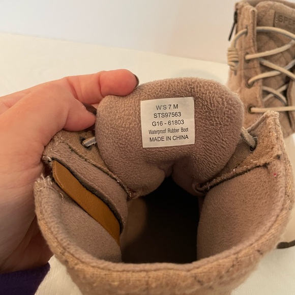Sperry Women’s Duckboot in Oyster/Oatmeal, Size 7. - Picture 6 of 8